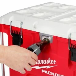 Milwaukee Tools Milwaukee Packout 40QT XL Cooler 48-22-8462 9 Milwaukee Tools Milwaukee Packout 40QT XL Cooler 48-22-8462 -Confined Space Equipment Shop 48 22 8462 4