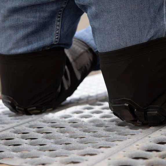 Klein Tools Heavy Duty Knee Pad Sleeves, M/L 60511 4 Klein Tools Heavy Duty Knee Pad Sleeves, M/L 60511 - Image 4